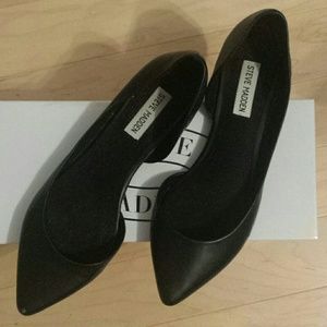 Steve Madden black flats like new EUC